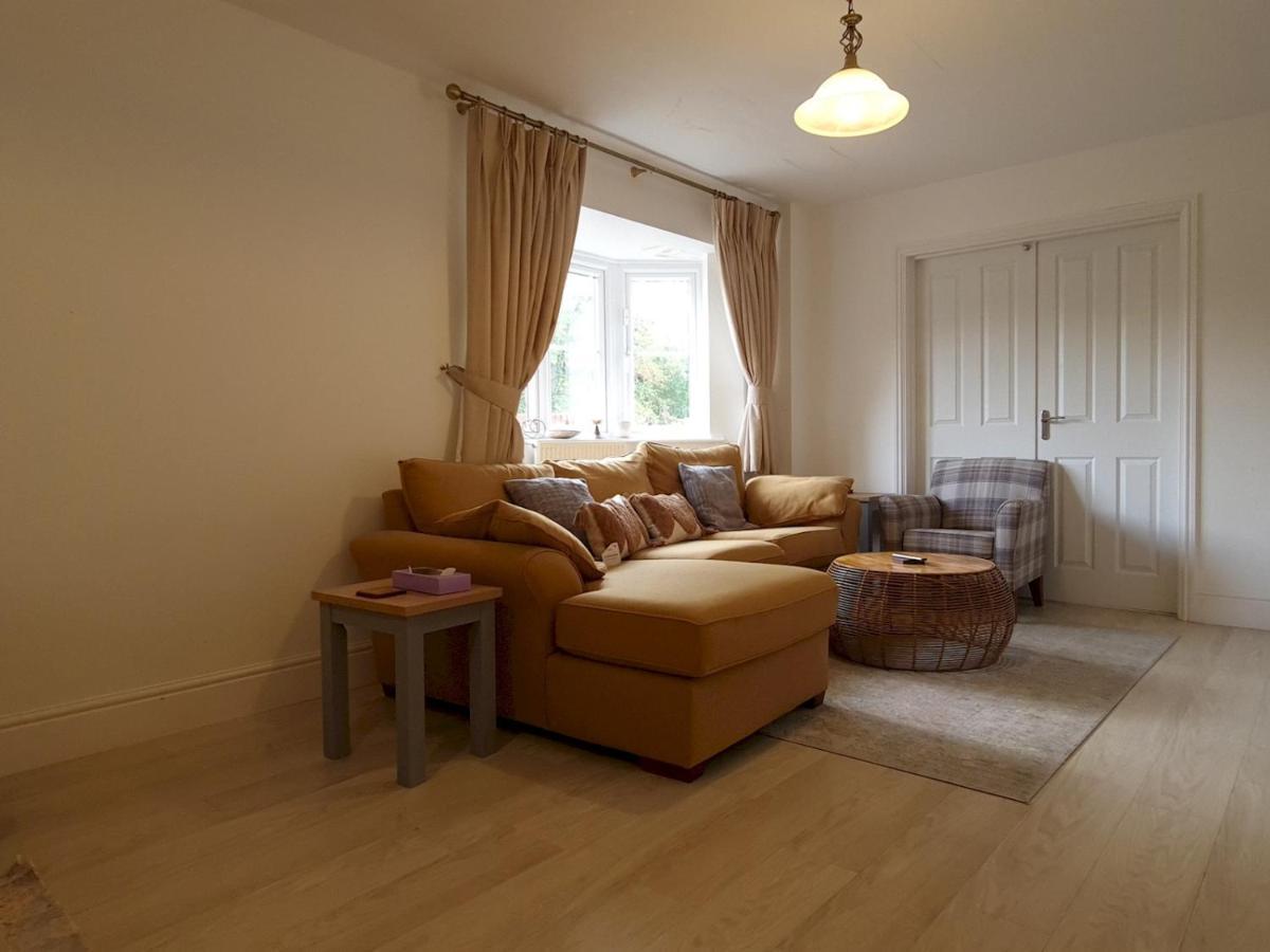 Pass The Keys Well Located Modern 5 Bedroom House Birmingham Eksteriør billede