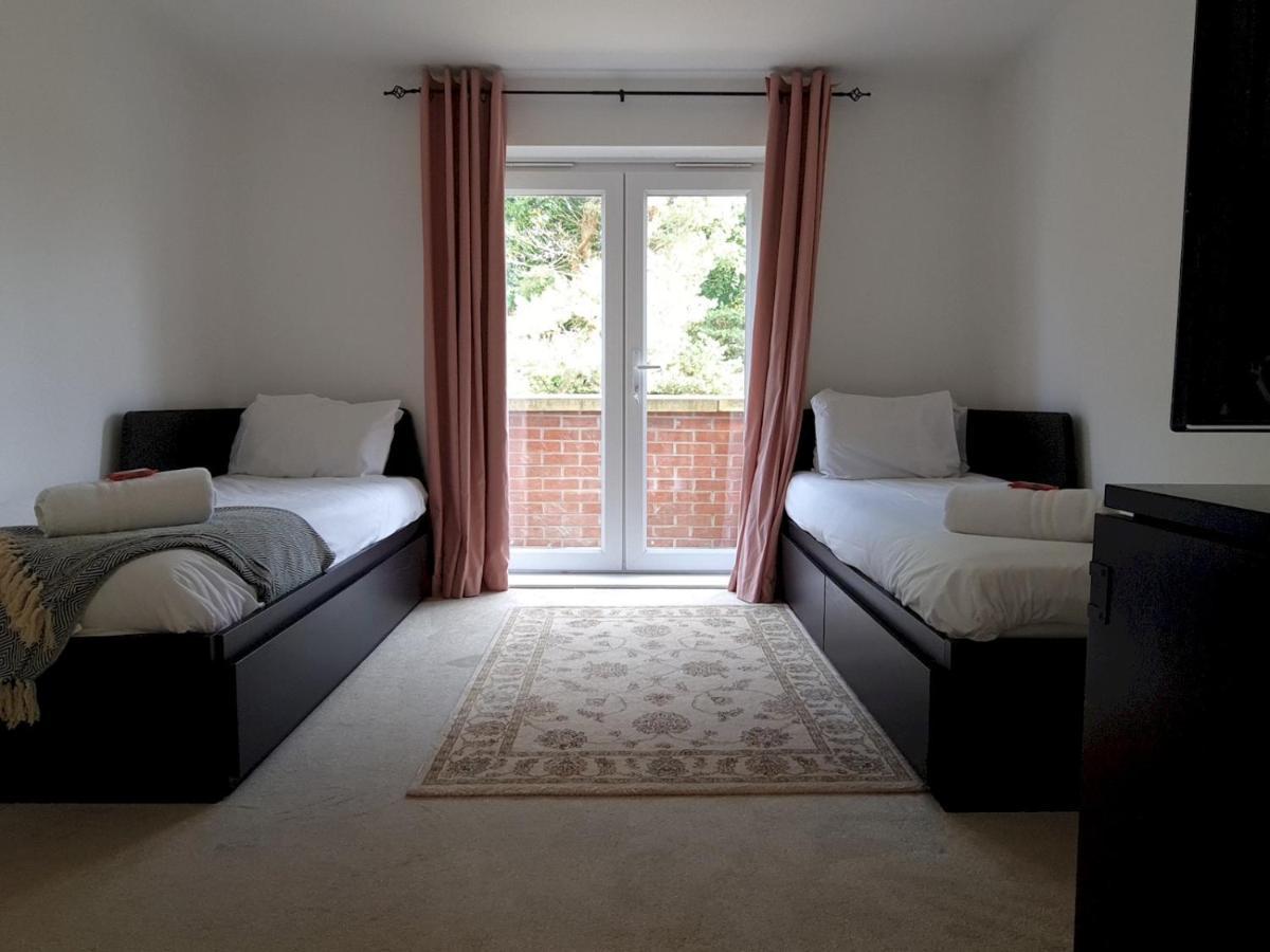 Pass The Keys Well Located Modern 5 Bedroom House Birmingham Eksteriør billede