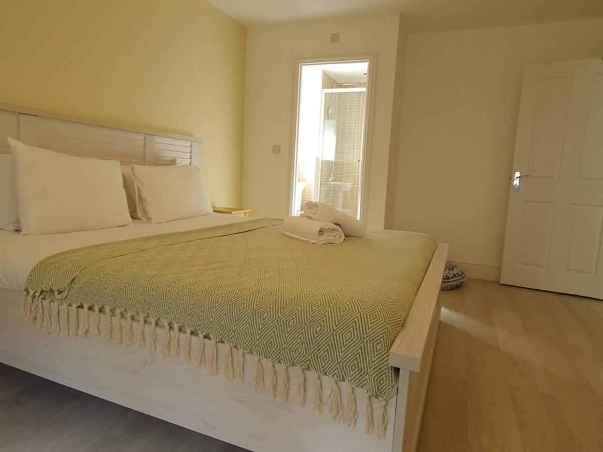 Pass The Keys Well Located Modern 5 Bedroom House Birmingham Eksteriør billede