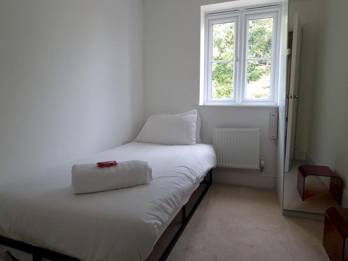 Pass The Keys Well Located Modern 5 Bedroom House Birmingham Eksteriør billede